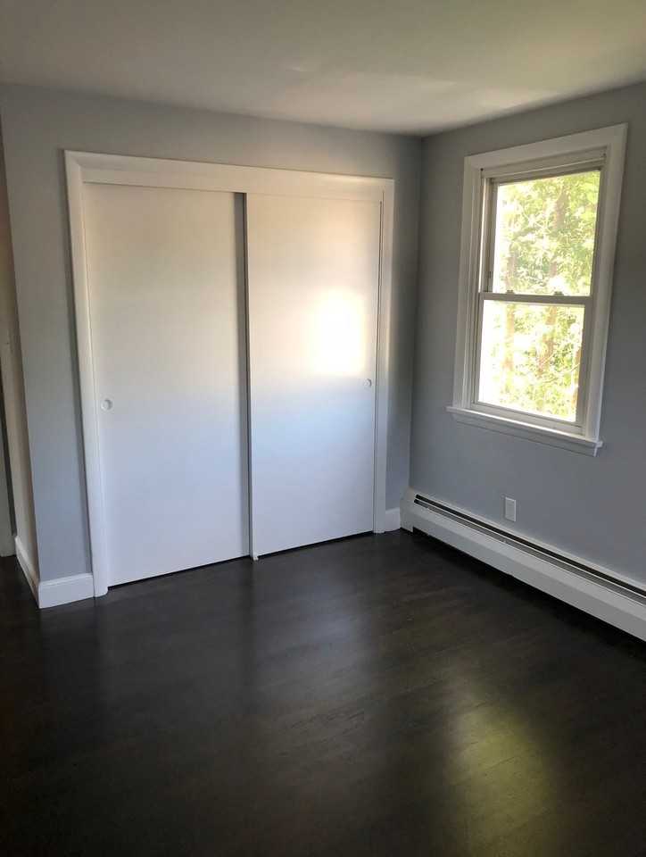 19 Commercial St #C - Photo 4 of 9