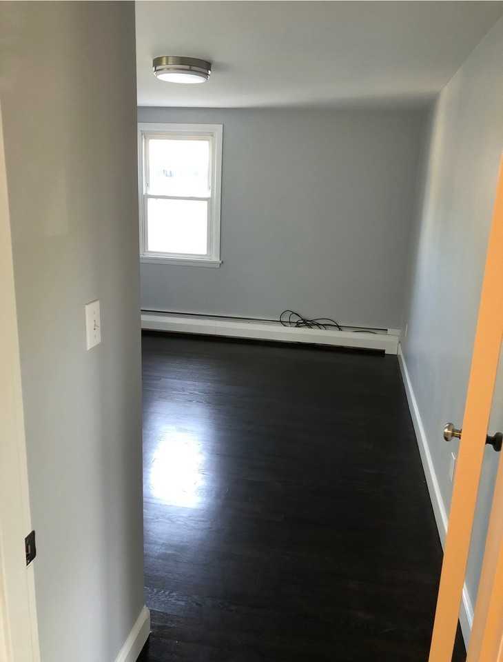 19 Commercial St #C - Photo 5 of 9