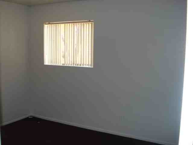 2242 W Morten Ave #4 - Photo 4 of 6
