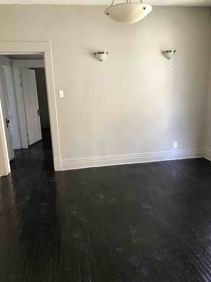11914 102 Ave Nw - Photo 4 of 12