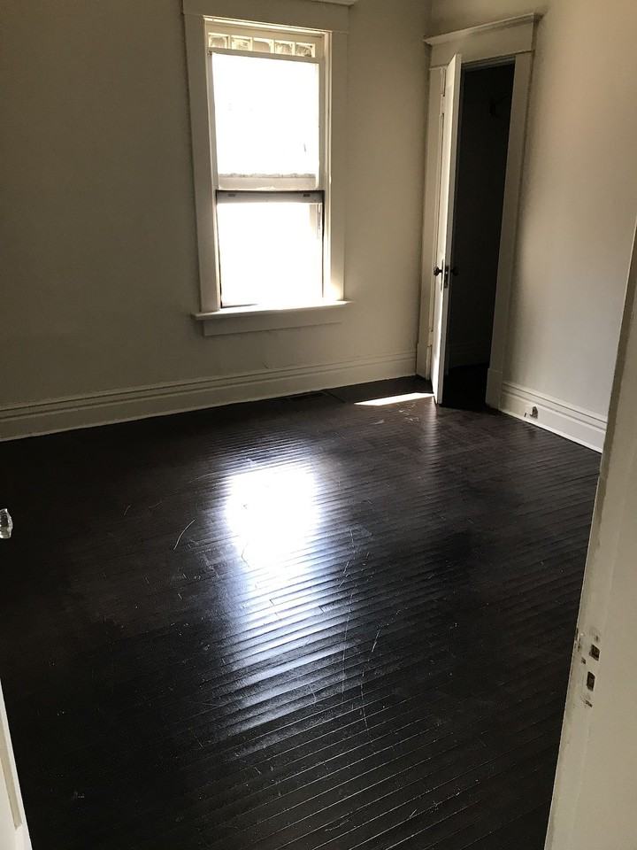 11914 102 Ave Nw - Photo 6 of 12