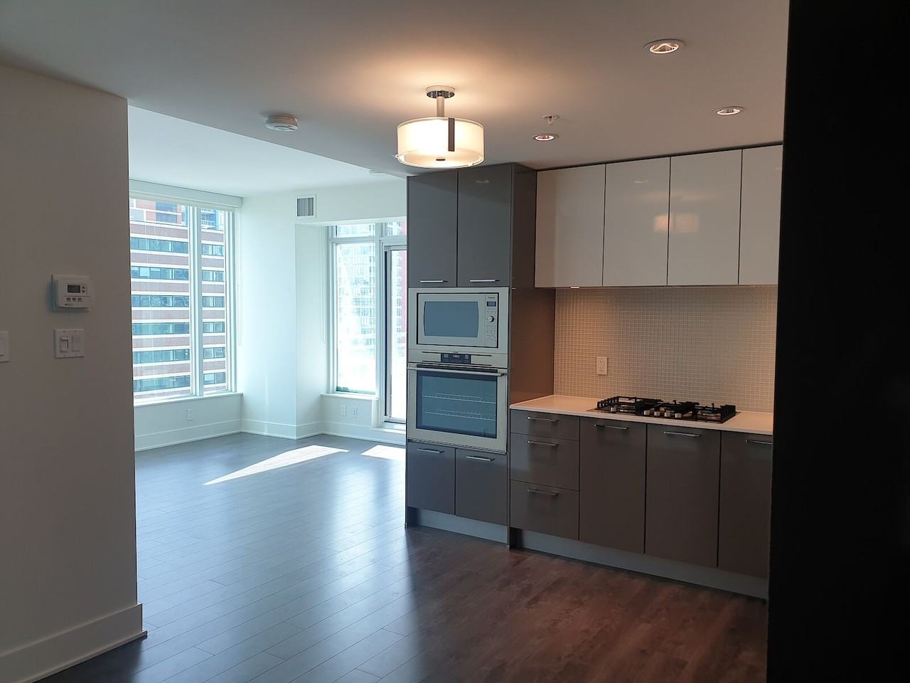 901 10 Ave Sw - Photo 2 of 17