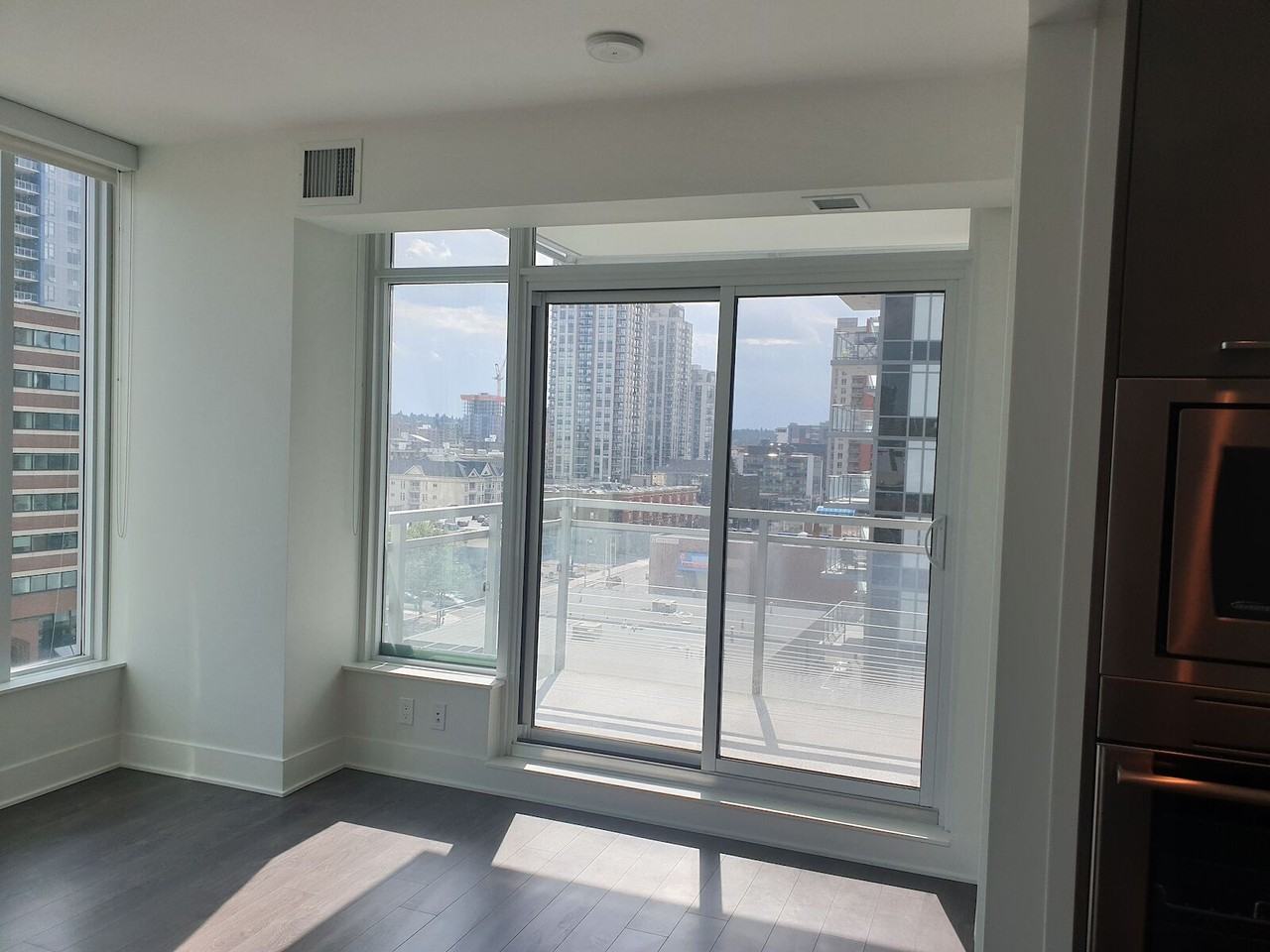 901 10 Ave Sw - Photo 6 of 17