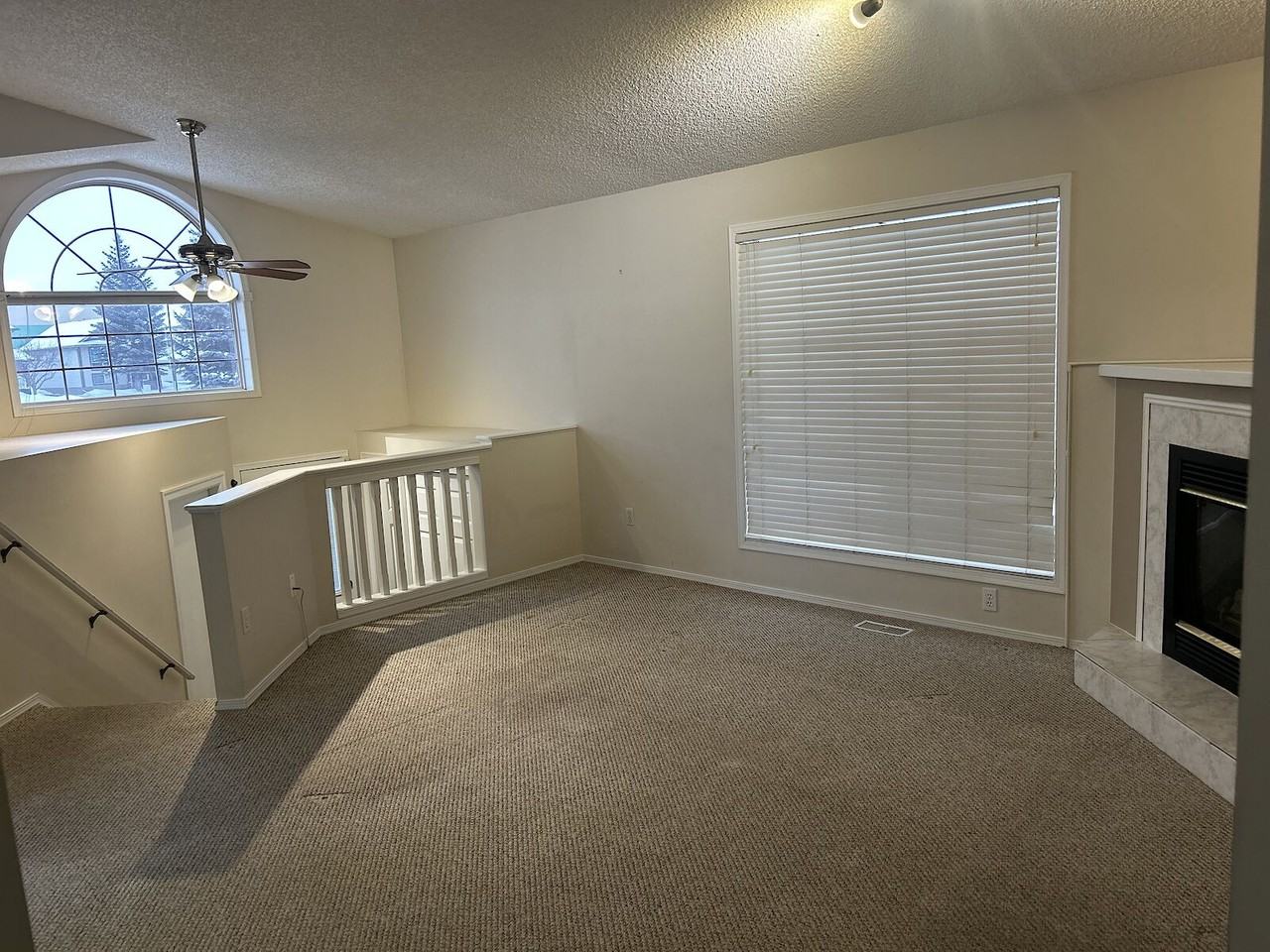 910 Normandy Dr - Photo 4 of 34
