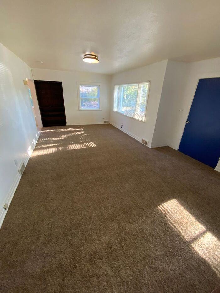 8019 44th St W - Photo 2 of 13