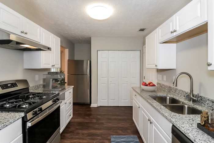 2735 Holly Berry Dr - Photo 2 of 20