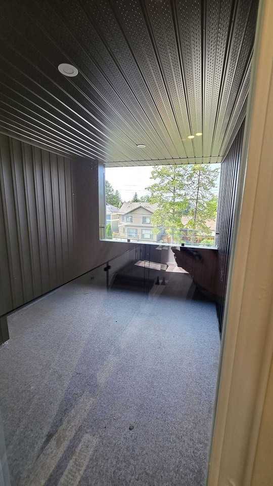 10989 - 10989 73 Ave Nw - Photo 5 of 7