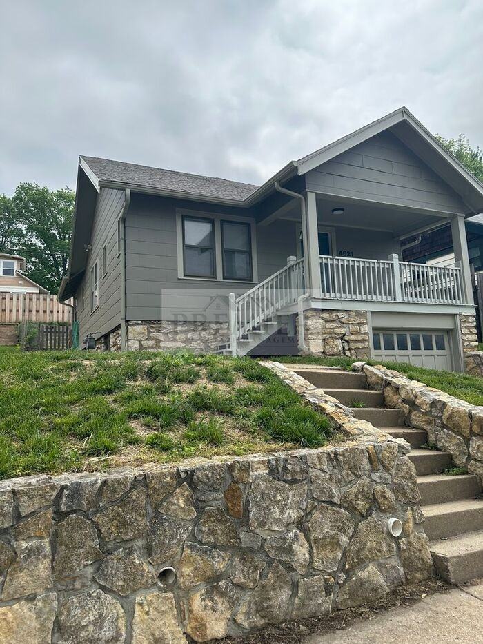 4621 Wyoming St - Photo 2 of 16