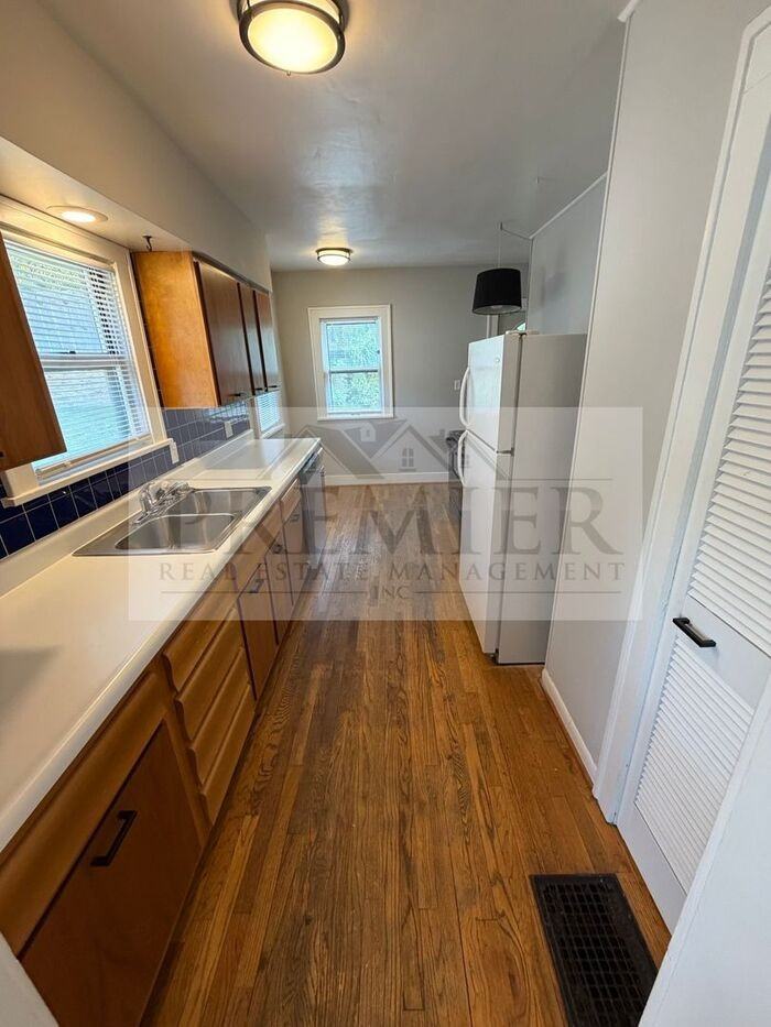 4621 Wyoming St - Photo 7 of 16