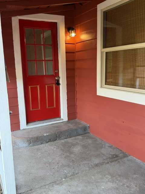 734 Sw 15th St #NA - Photo 2 of 14
