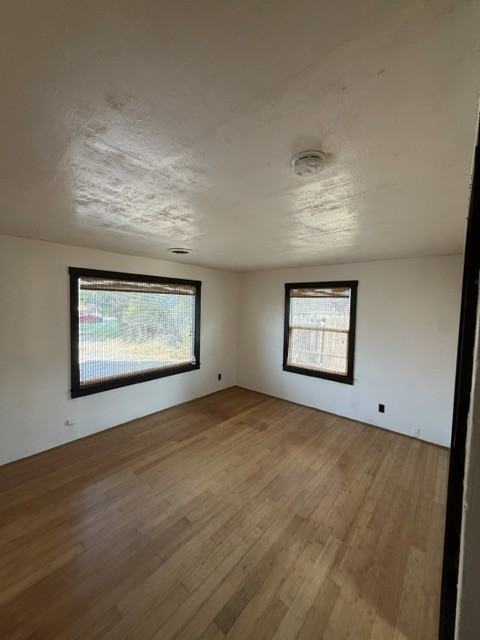 734 Sw 15th St #NA - Photo 3 of 14