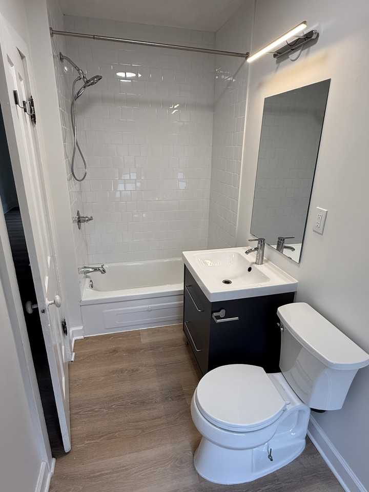 416 S Cook St #NA - Photo 2 of 7