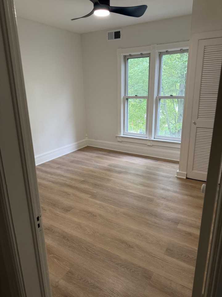 416 S Cook St #NA - Photo 4 of 7