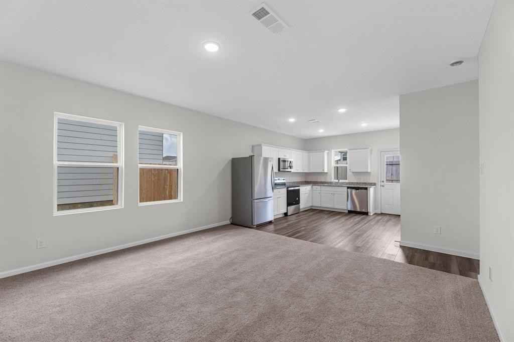 22495 Kinley St #NA - Photo 2 of 14