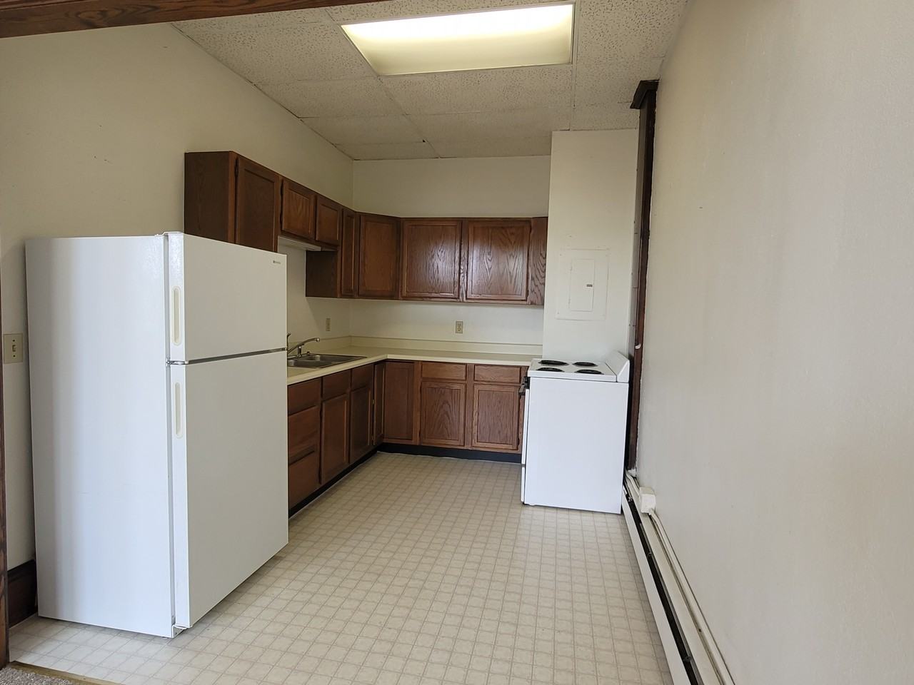 309 E Lake St #4 - Photo 6 of 7