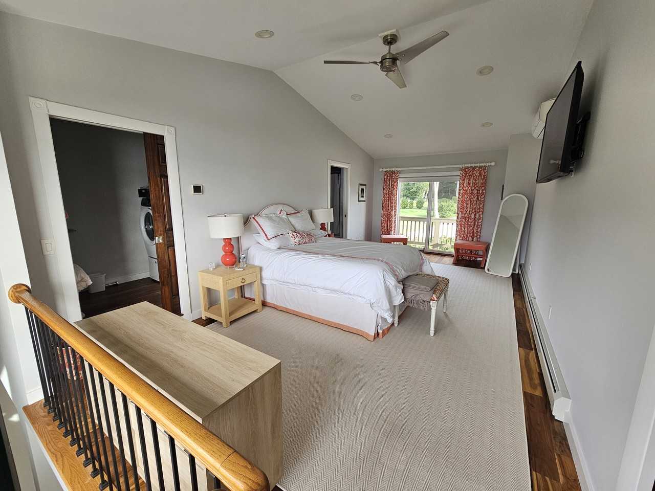 556 E Shore Rd #NA - Photo 7 of 26