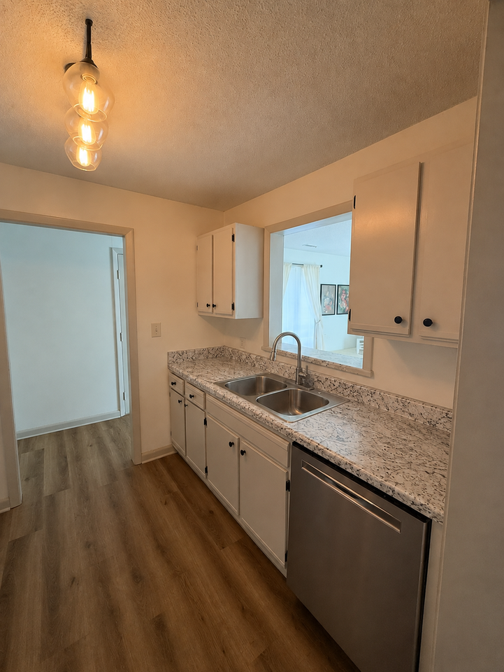 5812 Pointer Dr Apt 201 #NA - Photo 3 of 11