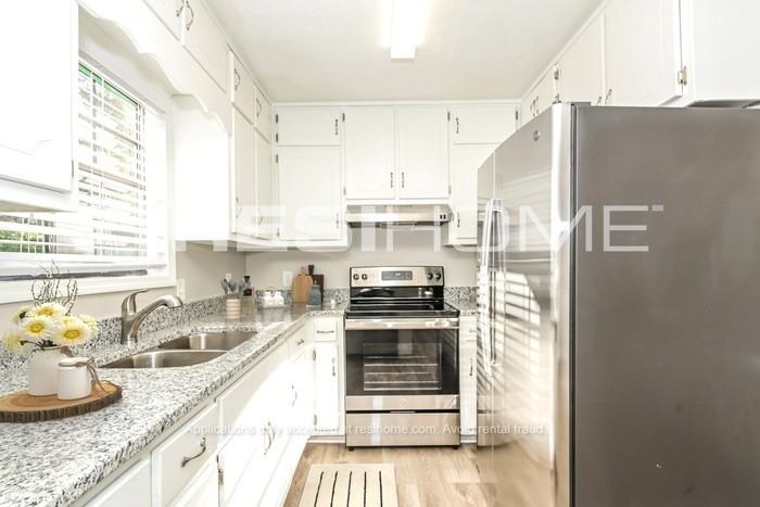 11089 Shannon Cir - Photo 3 of 15