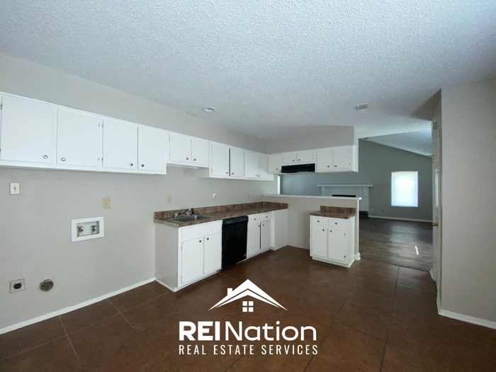 4789 Bent Ct - Photo 4 of 18