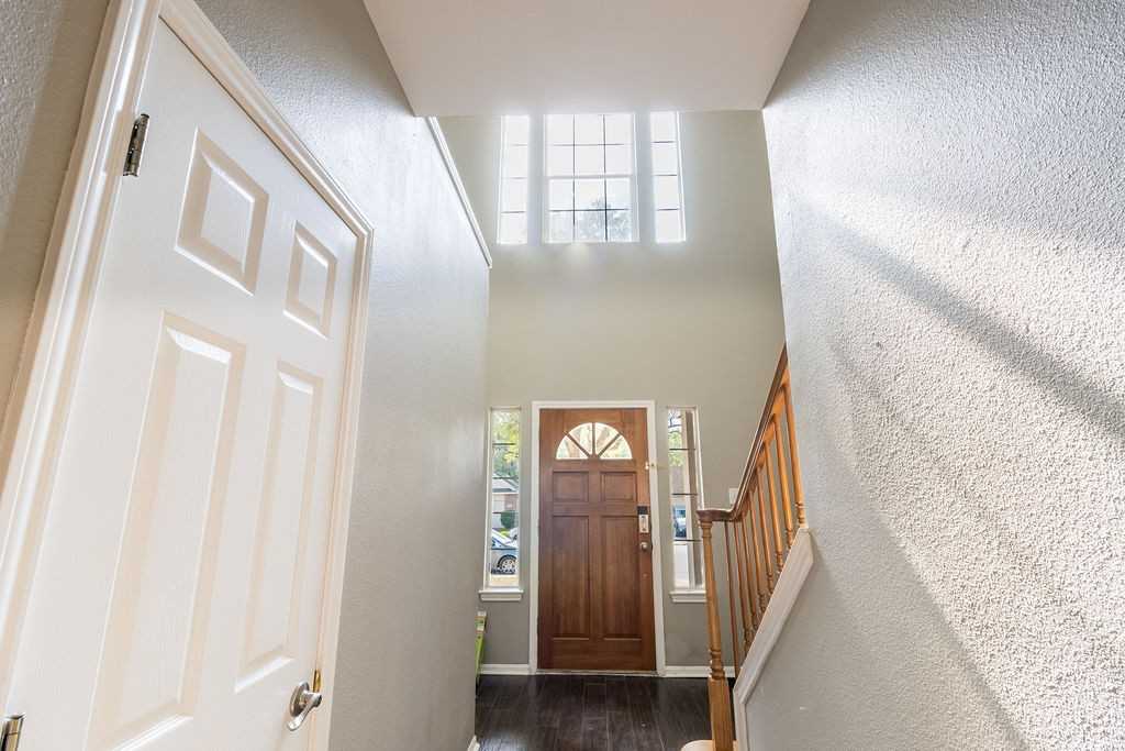 20607 Gathering Oak #NA - Photo 3 of 28