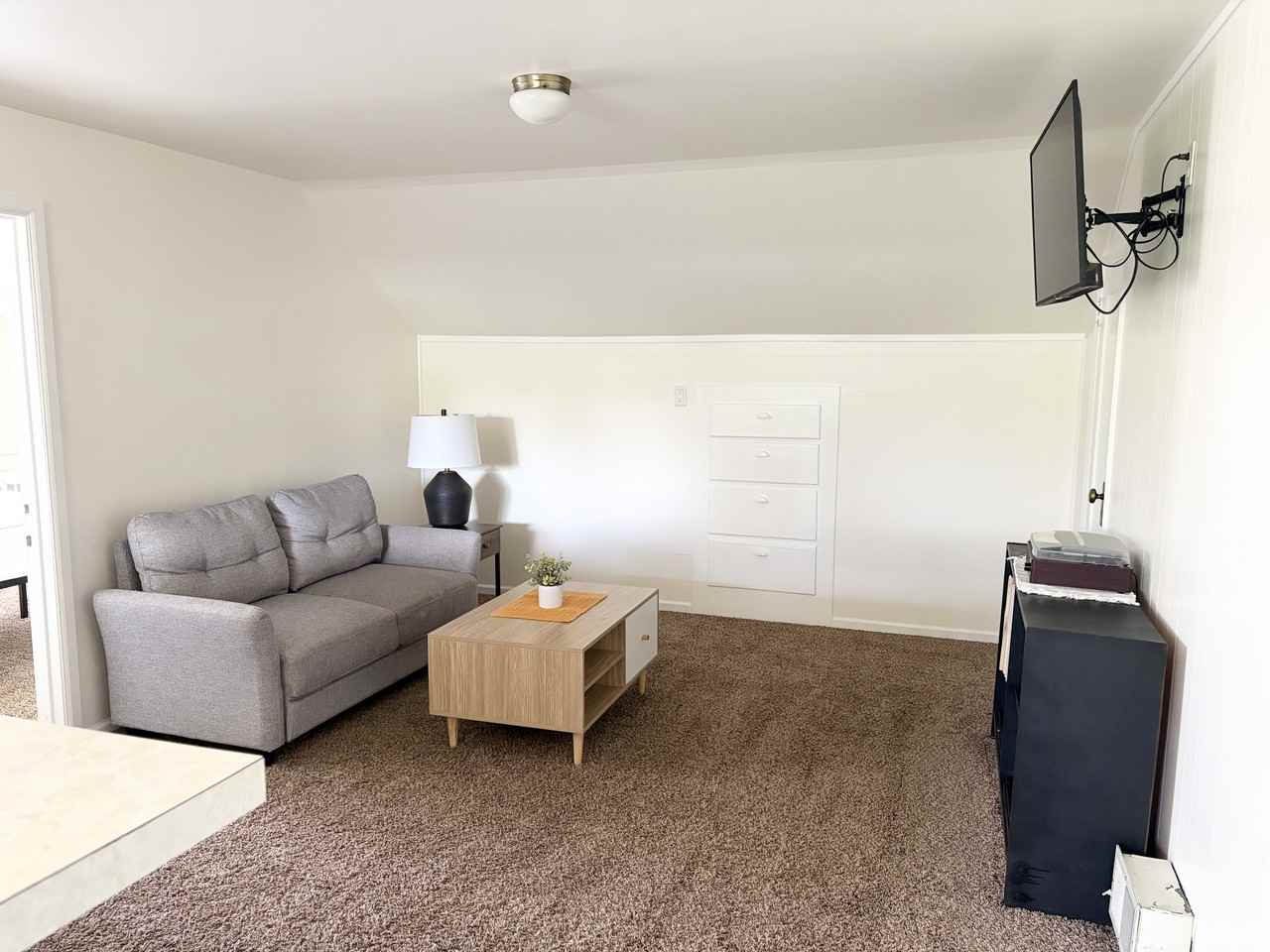 410 W Pear St #2 - Photo 5 of 18