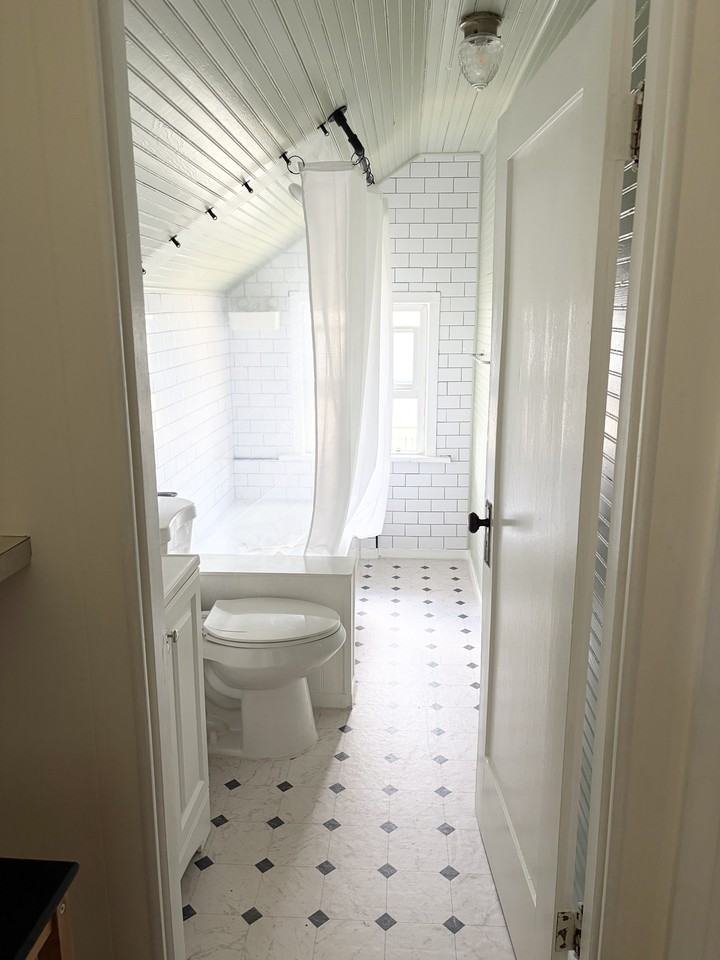 410 W Pear St #2 - Photo 7 of 18