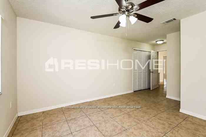 1313 Bramblewood Dr - Photo 7 of 19