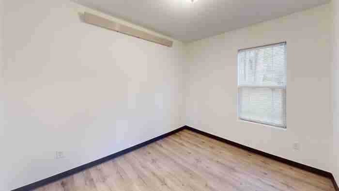 518 2nd St Ne #2 - Photo 4 of 10
