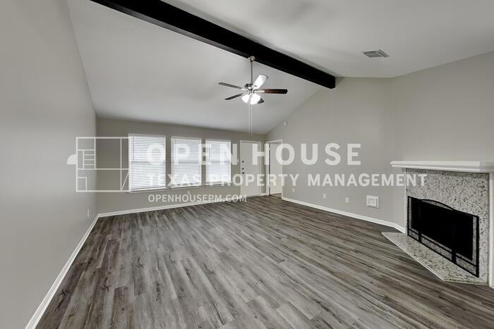19302 Winding Branch Dr - Photo 4 of 21