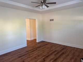 1615 S Jefferson St - Photo 4 of 23