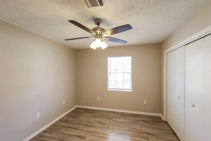 57 Willowbrook Ln - Photo 7 of 11