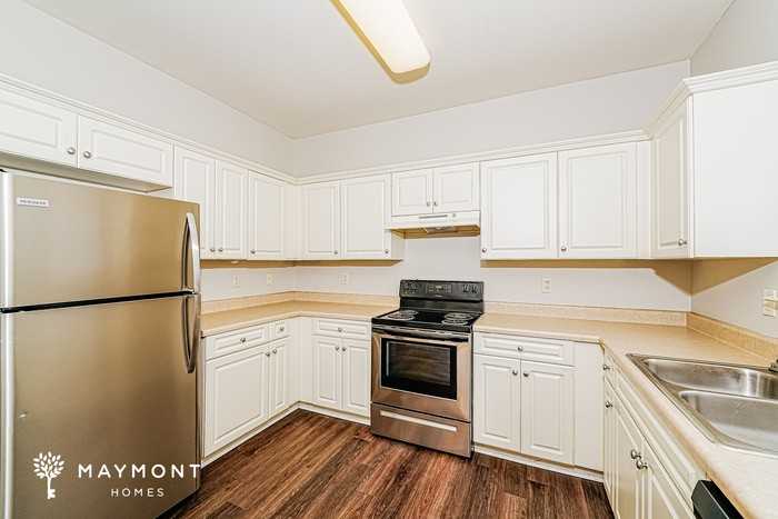 1052 Washington Dr - Photo 5 of 12