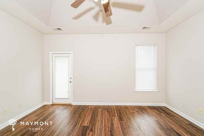 1052 Washington Dr - Photo 7 of 12