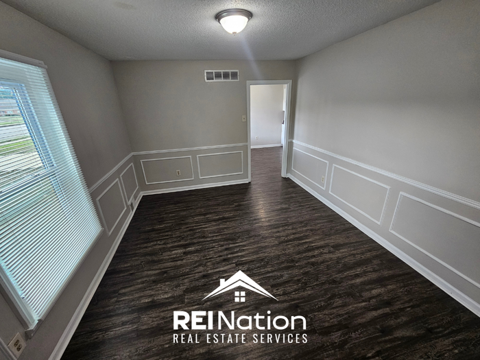 5902 Grosvenor Ave - Photo 3 of 25