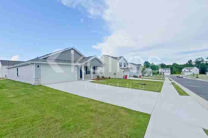 133 George Oxford Dr - Photo 2 of 23