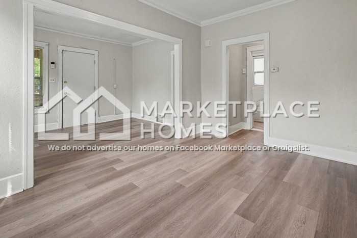 15560 La Salle Blvd - Photo 3 of 17