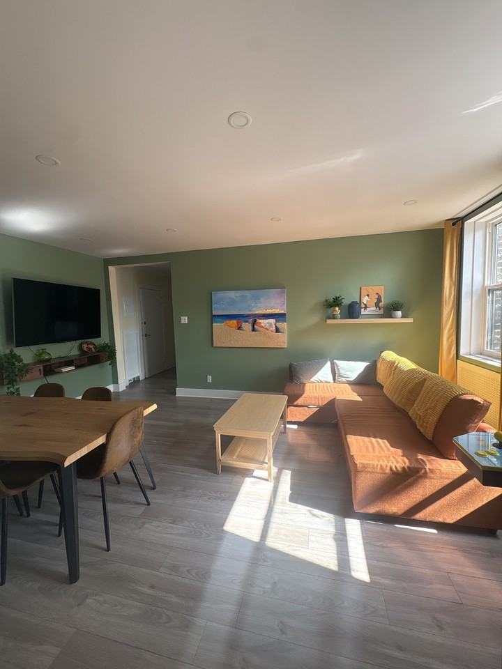 4810 Chemin Queen Mary - Photo 2 of 16