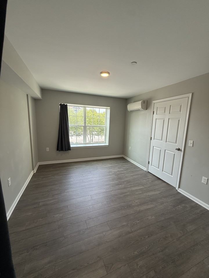 460 Main St #1000B - Photo 3 of 16