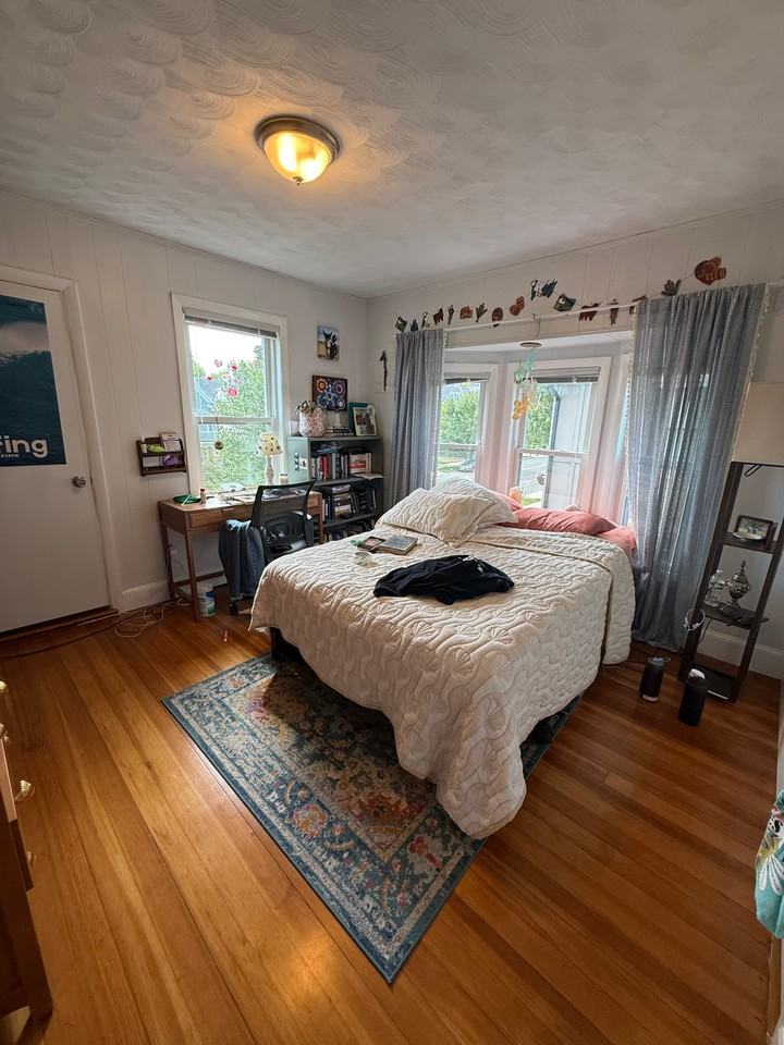 129 Powder House Blvd #2 - Photo 4 of 20