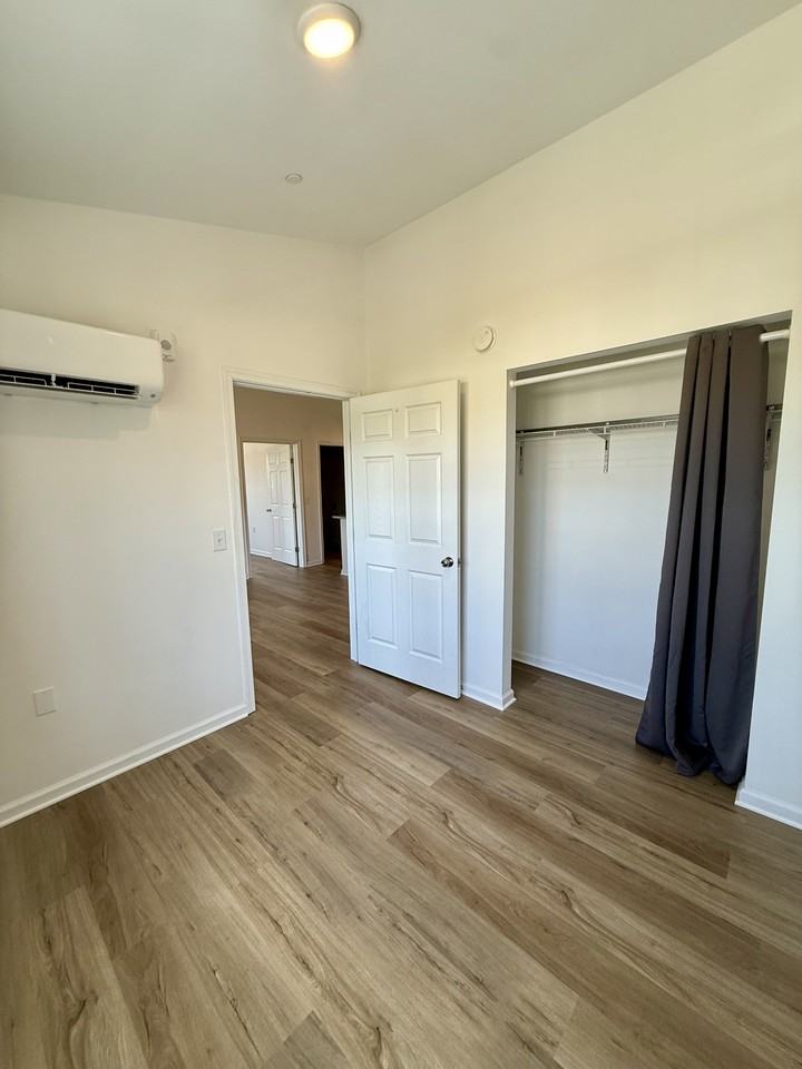 480 Main St #1000B - Photo 5 of 24