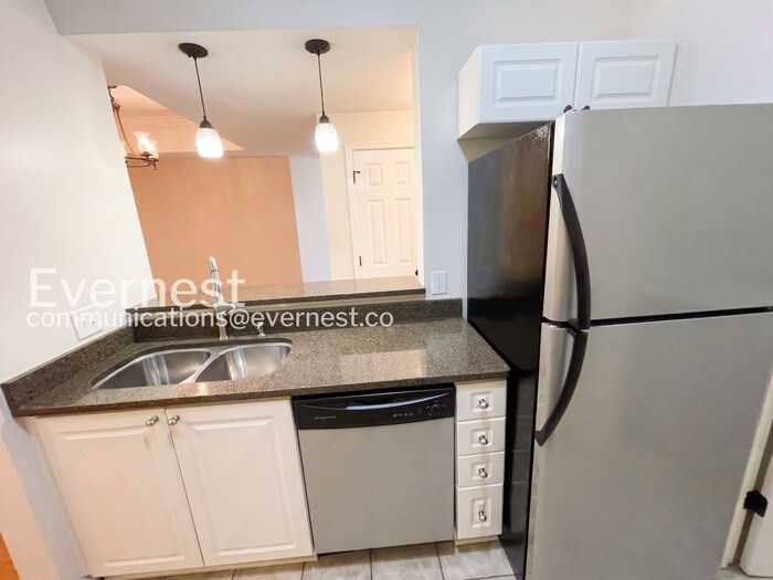 2025 Woodmont Blvd #212 - Photo 6 of 28