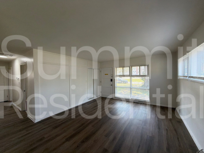 4805 Preston Dr - Photo 3 of 16