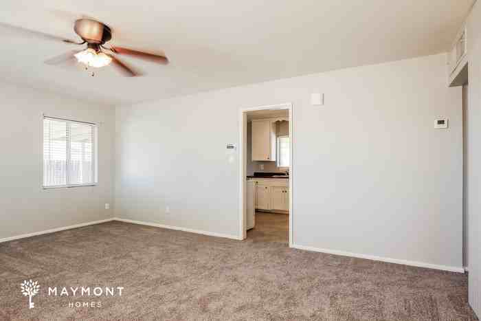 668 W Raymond St - Photo 6 of 11
