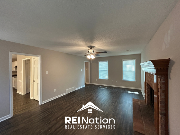 8186 Glynn Vale Cv N - Photo 3 of 24