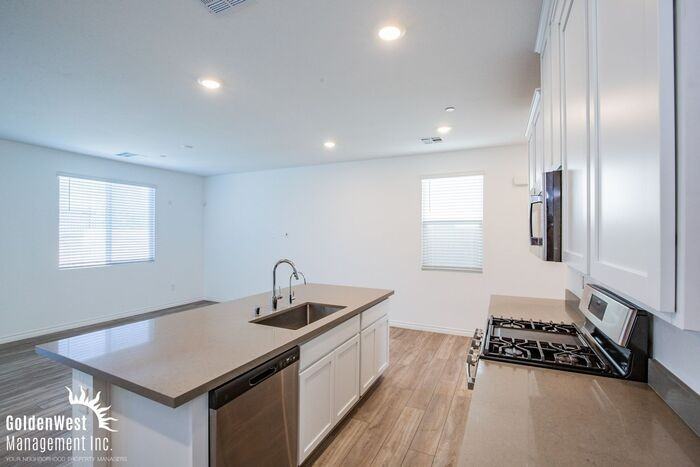8831 Roadrunner Ravine St - Photo 4 of 24