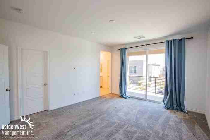 8831 Roadrunner Ravine St - Photo 7 of 24