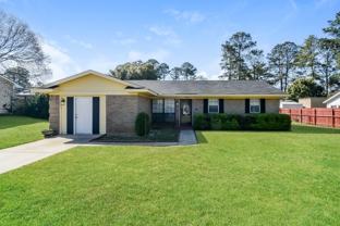 912 Skidmore Ave - Photo 1 of 1