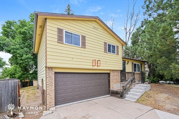 9338 W Lake Dr - Photo 2 of 3