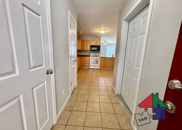 55 Southerberry Dr #105 - Photo 5 of 31