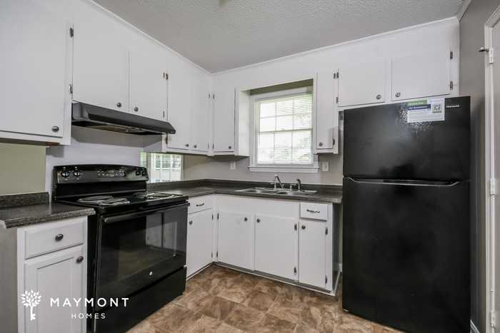 7671 Mendelwood Dr - Photo 6 of 12